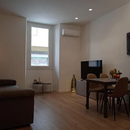 Διαμέρισμα Indipendence